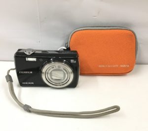 FUJIFILM FINEPIX F200EXR 富士フィルム コンパクトデジタルカメラ