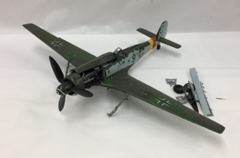 コレクター放出品 飛行機模型 詳細不明 完成品 プラモデル ①