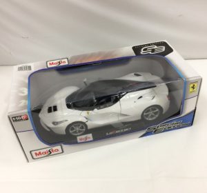 Maisto マイスト SPECIAL EDITION 1/18 La Ferrari ホワイト 白 ダイキャスト ミニカー フェラーリ